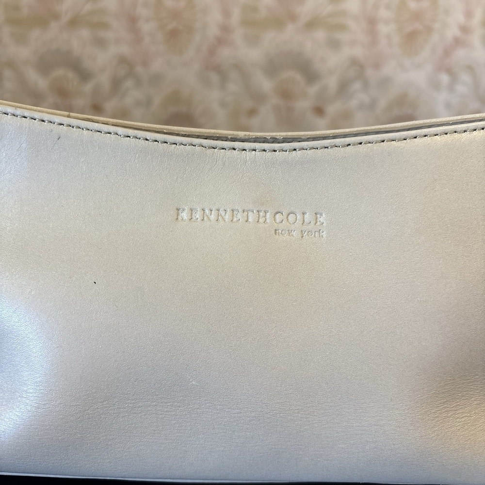 Y2K Kenneth Cole New York Cream Leather Short Strap Shoulder Bag Vintage Preppy - Picture 2 of 4